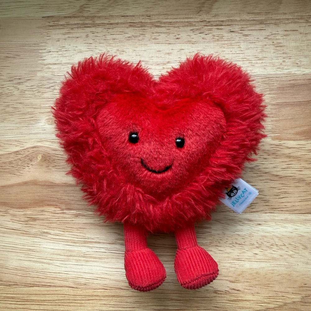 *Retired* Jellycat Amuseables Beatie Heart Plush - Picture 3 of 6